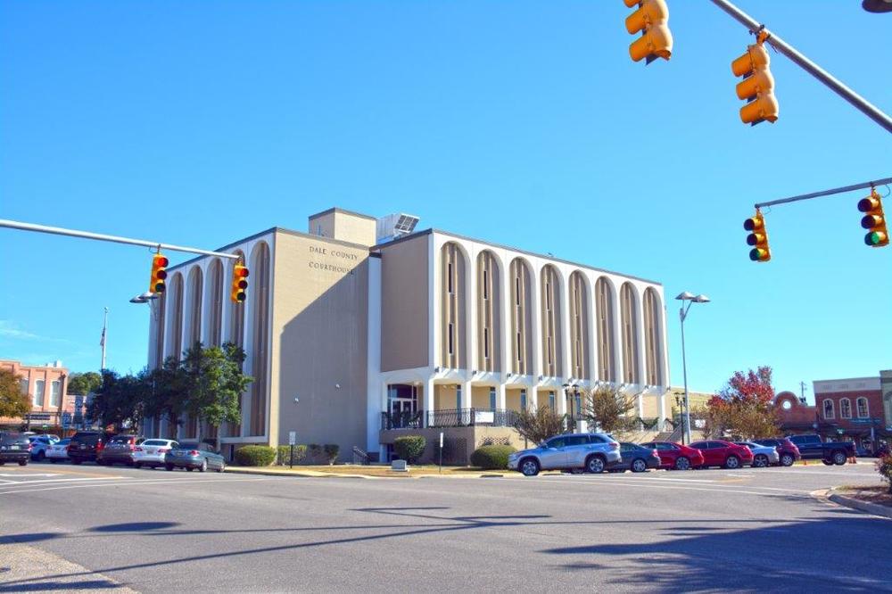 Dale County Courthouse street view